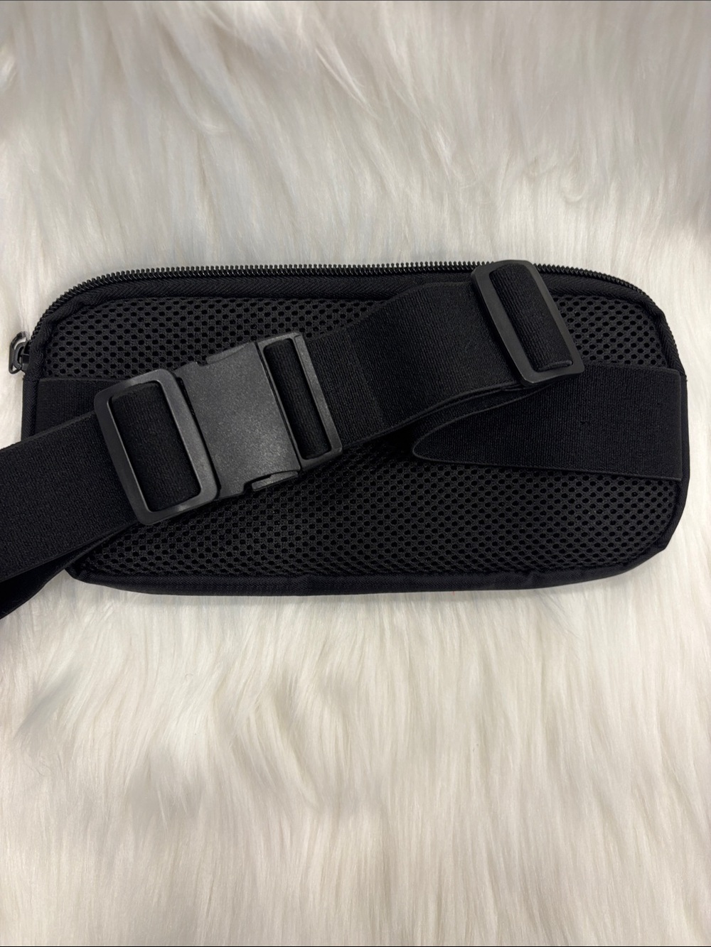 NEW GAIAM running cycling yoga waist Fanny belt bag adjustable black - Picture 3 of 3